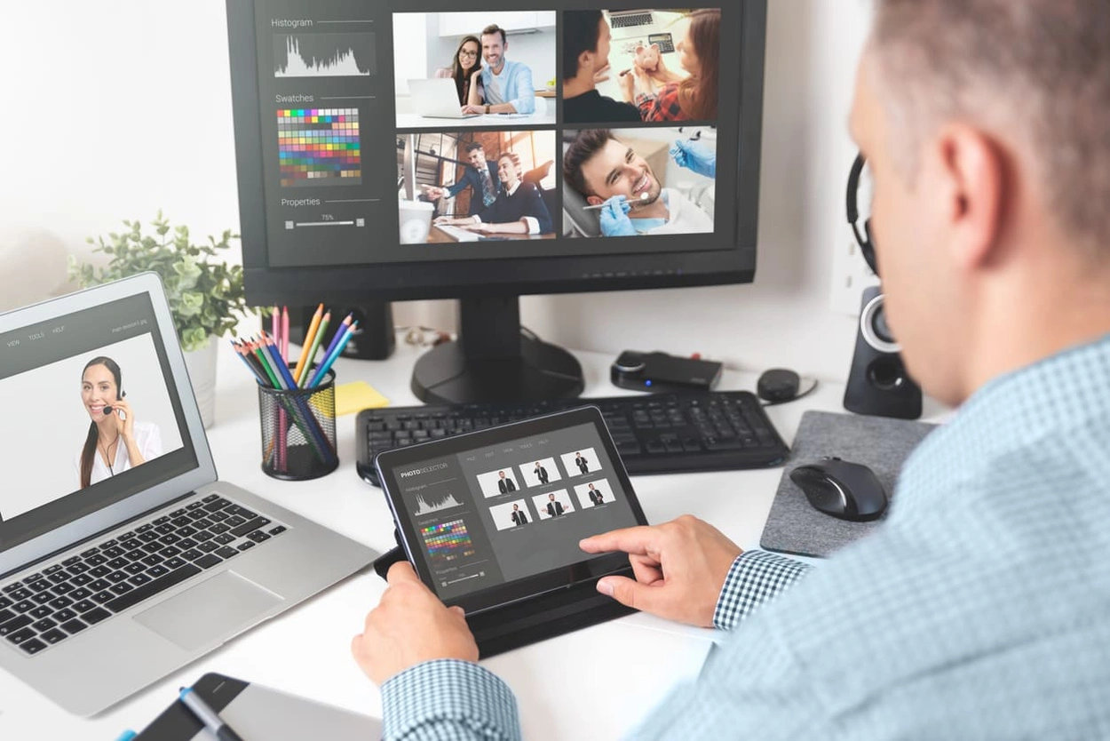 Photo editor adjusting photo size as part of how to make large prints of photos