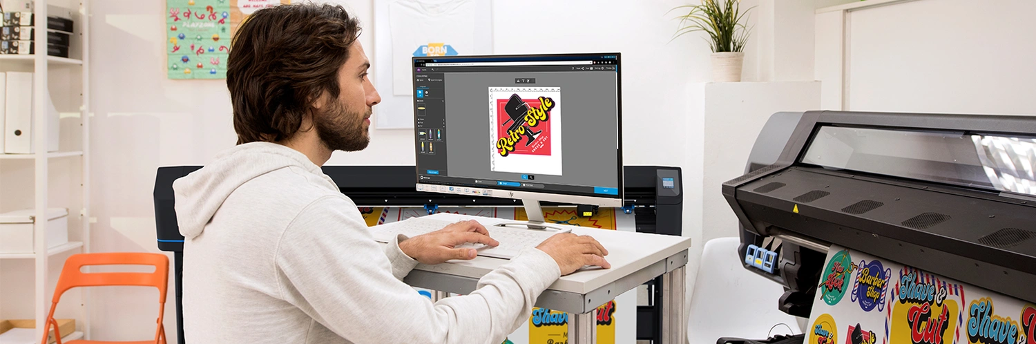 Commercial Printing Trends | Lifestyle Image of Man in office setting | HP Virtual Booth