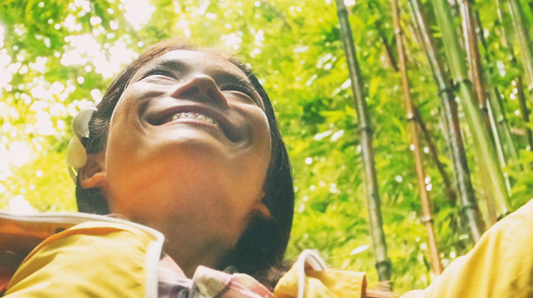 Commercial Printing Trends | Lifestyle Image of Woman in Nature | HP Virtual Booth