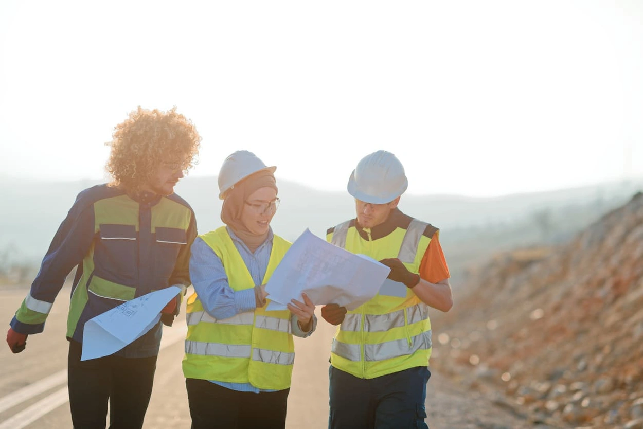 Site managers using AEC printing and large format papers to communicate safety protocols